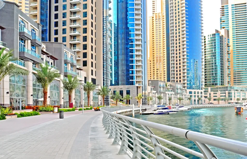 3. Dubai Marina: Stylish Waterfront Living